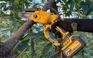 hand chainsaw