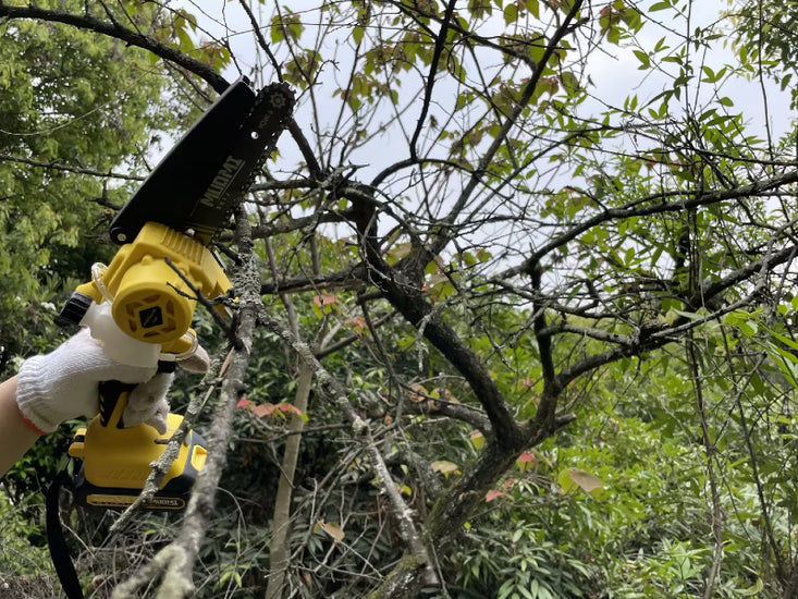 mini electric chainsaw for left-handed